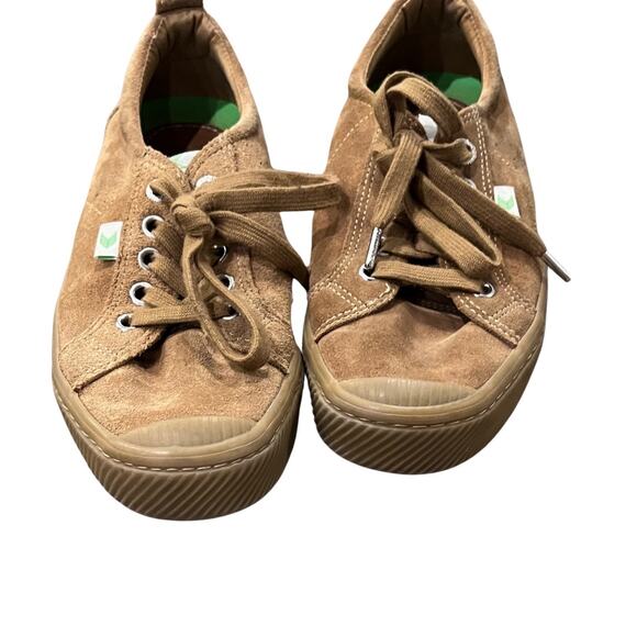 Cariuma OCA Low-Top Suede Sneakers Size 7 - Picture 3 of 8